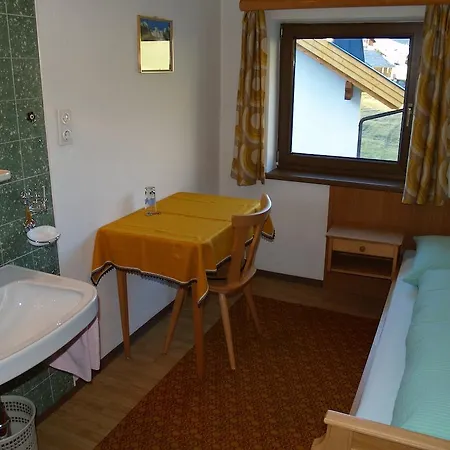 Bed & Breakfast Haus Vereina
