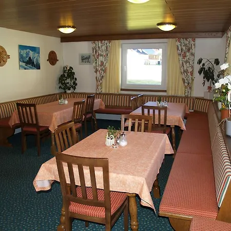 Bed & Breakfast Haus Vereina 2*