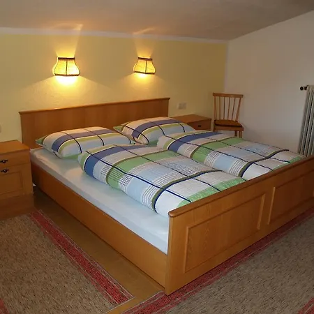Haus Vereina Bed & Breakfast